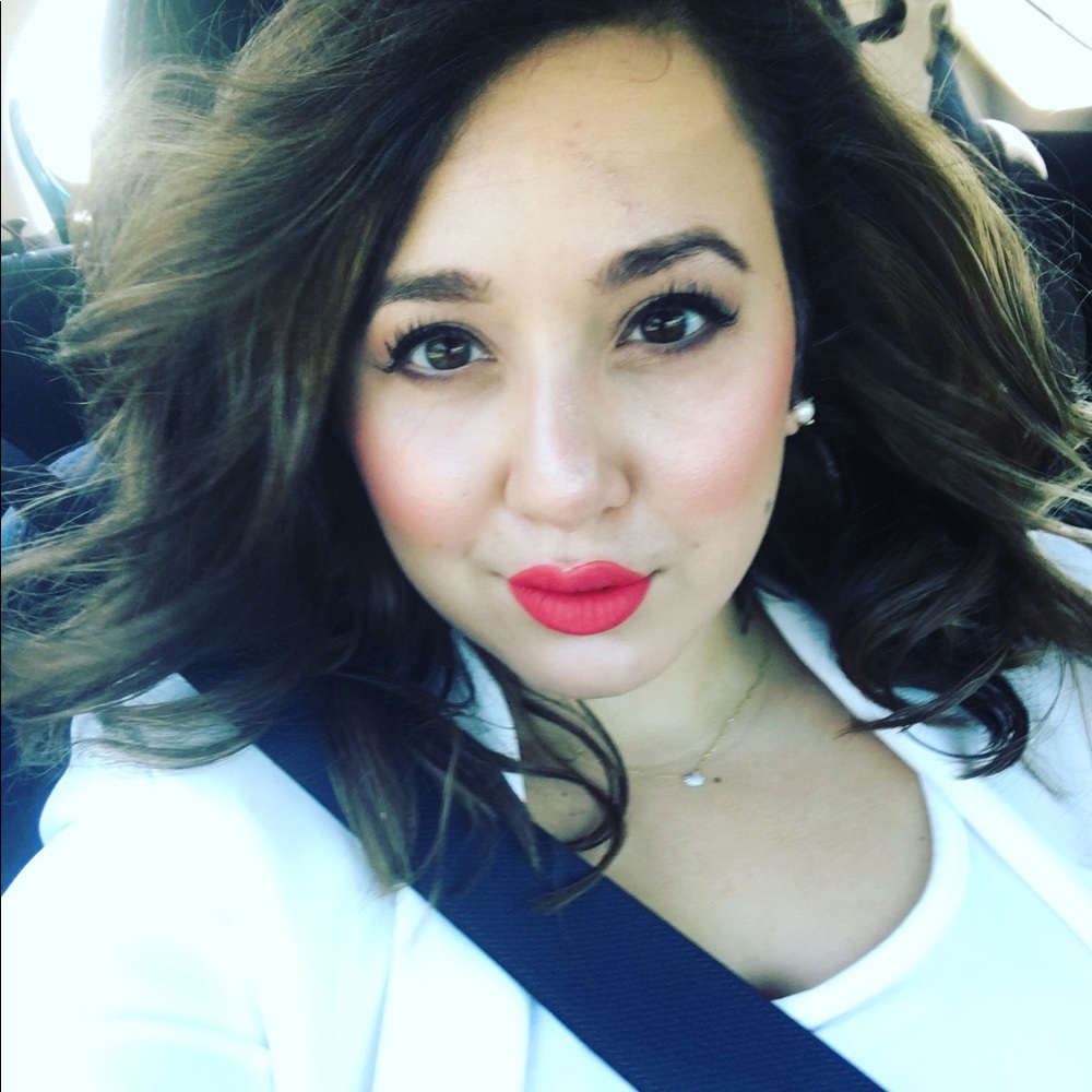 Meet your Posher, Priscilla